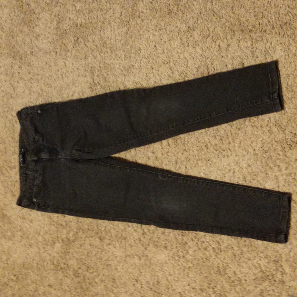 Black skinny jeans